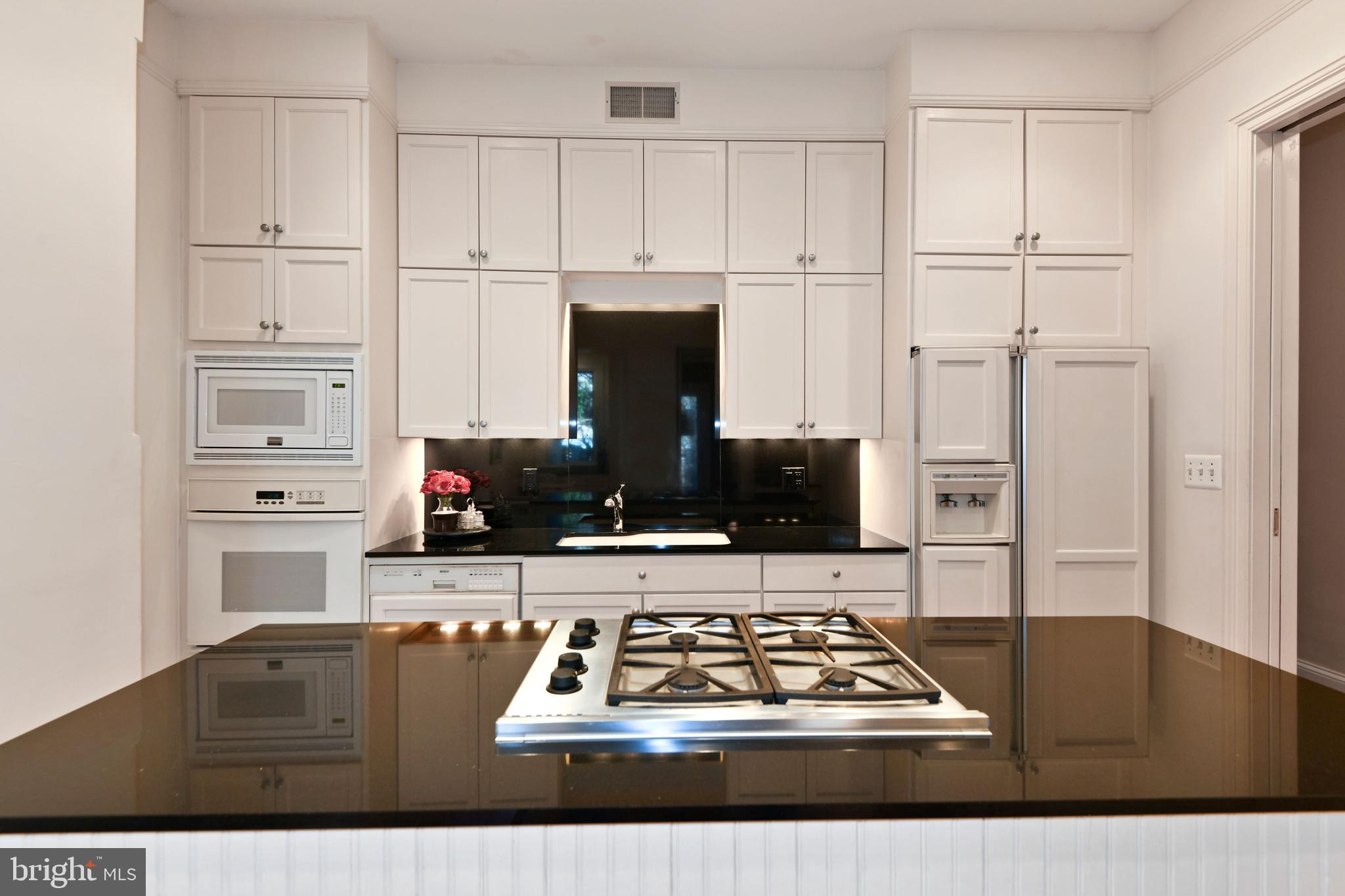 1723 Riggs Place Northwest Washington, DC 20009 - Photo 11 of 40