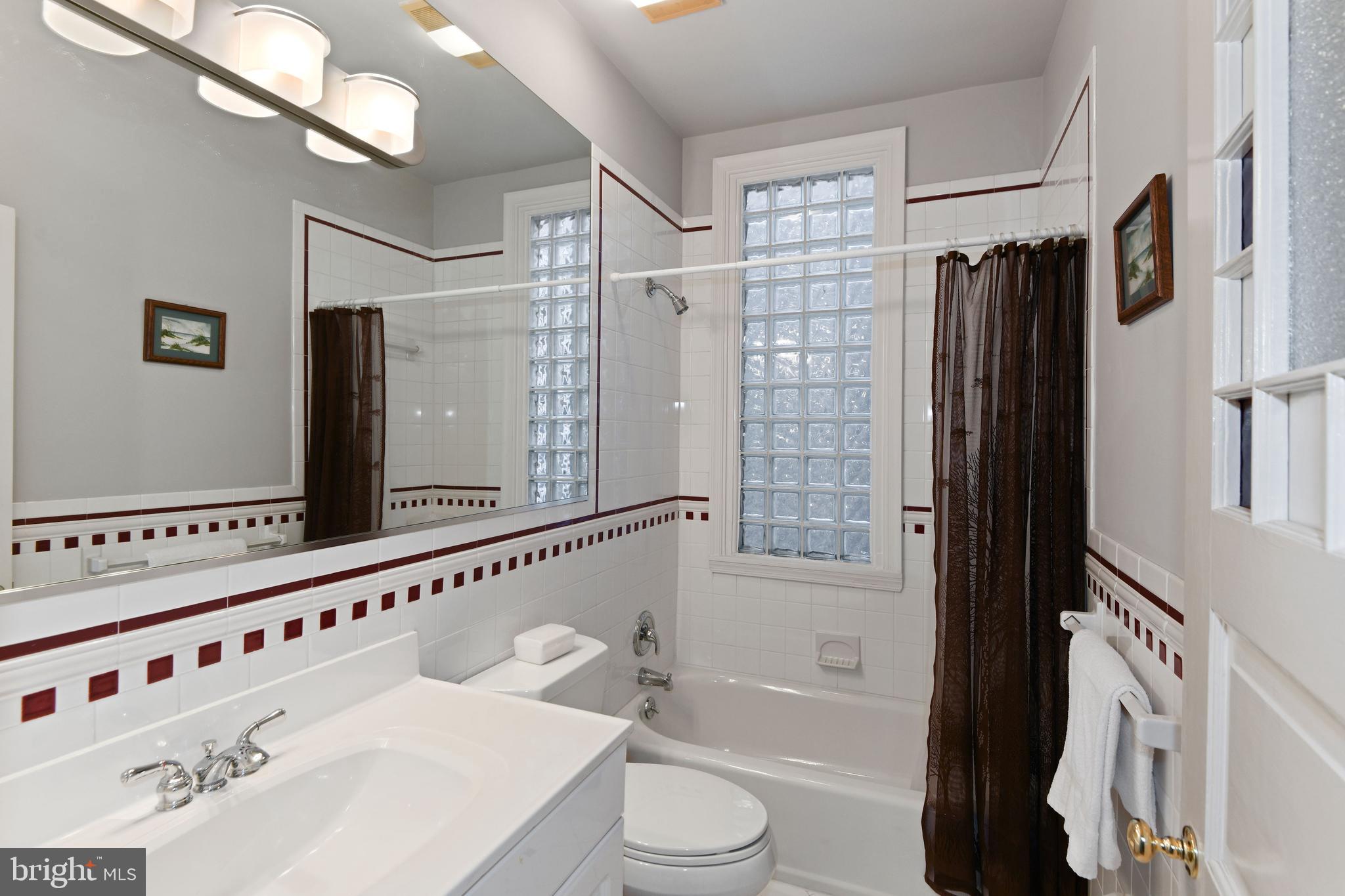 1723 Riggs Place Northwest Washington, DC 20009 - Photo 22 of 40