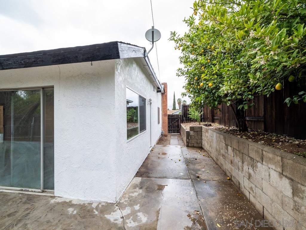 578 Tolouse Avenue Riverside, CA 92501 - Photo 17 of 22