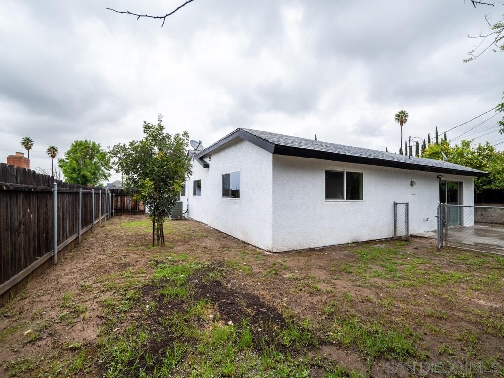578 Tolouse Avenue Riverside, CA 92501 - Photo 18 of 22