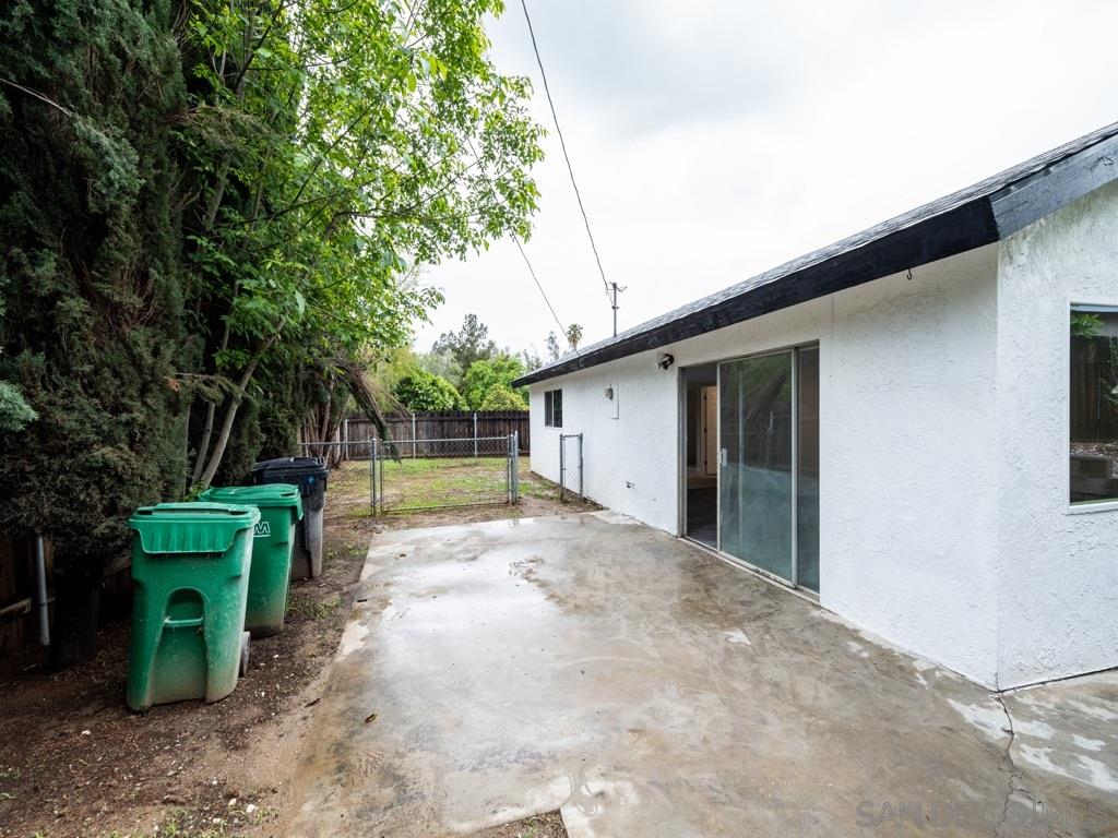578 Tolouse Avenue Riverside, CA 92501 - Photo 19 of 22