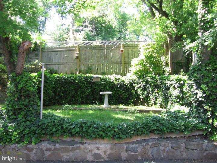220 East Ridge Road Linwood, PA 19061 - Photo 10 of 12 Back Yard