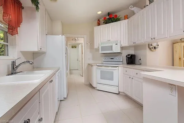 $2,700 | 4509 Ossabaw Way, Naples, FL 34119