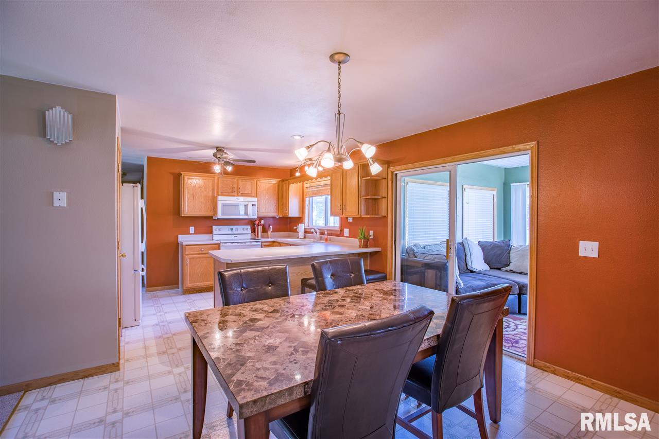 108 Sand Run Road Fruitland, IA 52749 - Photo 4 of 24 Gallery Image 4