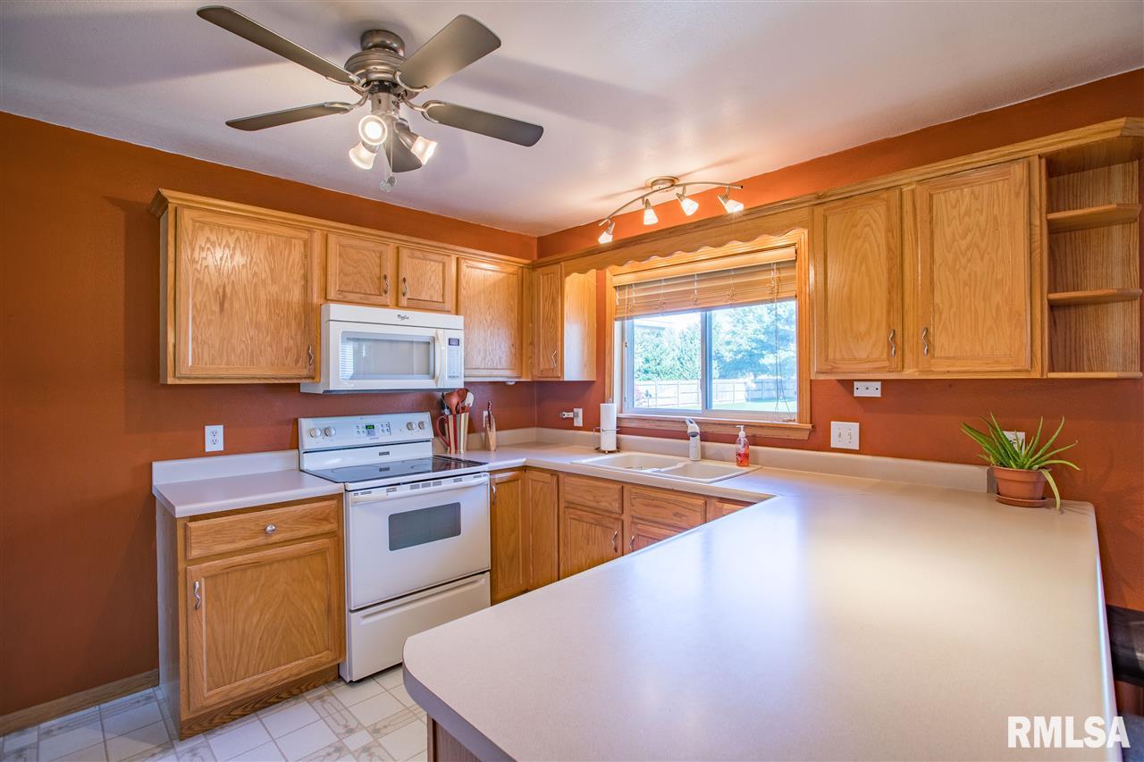 108 Sand Run Road Fruitland, IA 52749 - Photo 6 of 24 Gallery Image 6