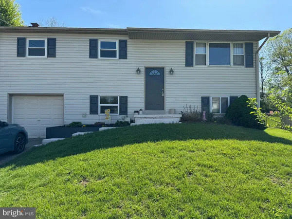 $329,900 | 270 Canary Circle, York, PA 17404