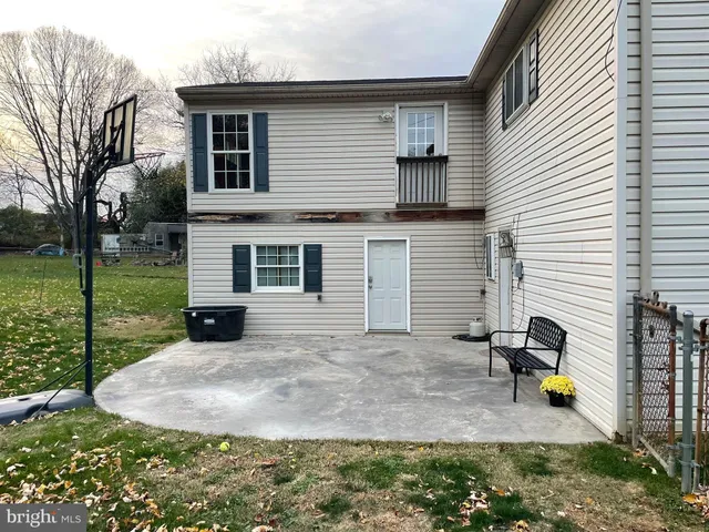 $349,900 | 270 Canary Circle, York, PA 17404