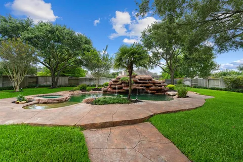 $949,000 | 830 Lake Grayson Drive, Katy, TX 77494