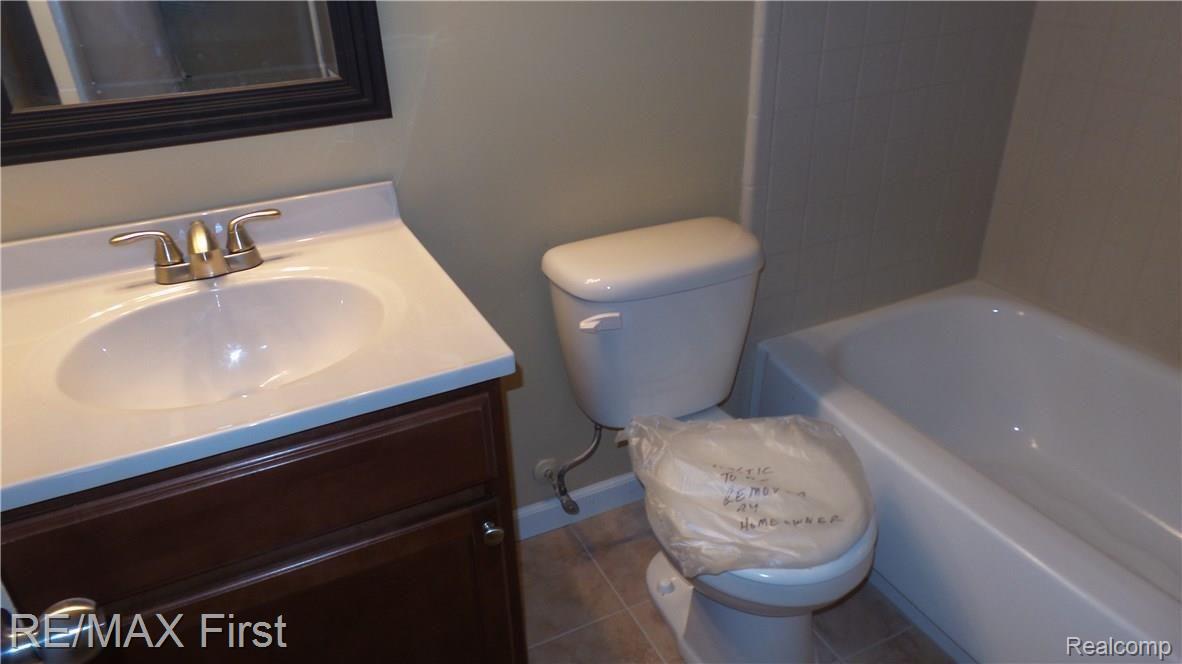 35333 Rockingham Drive Sterling Heights, MI 48310 - Photo 31 of 39 20170612_111724.jpg