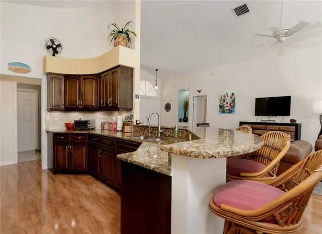 $3,100 | 1152 Clippers Way, Tarpon Springs, FL 34689
