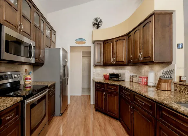 $3,100 | 1152 Clippers Way, Tarpon Springs, FL 34689