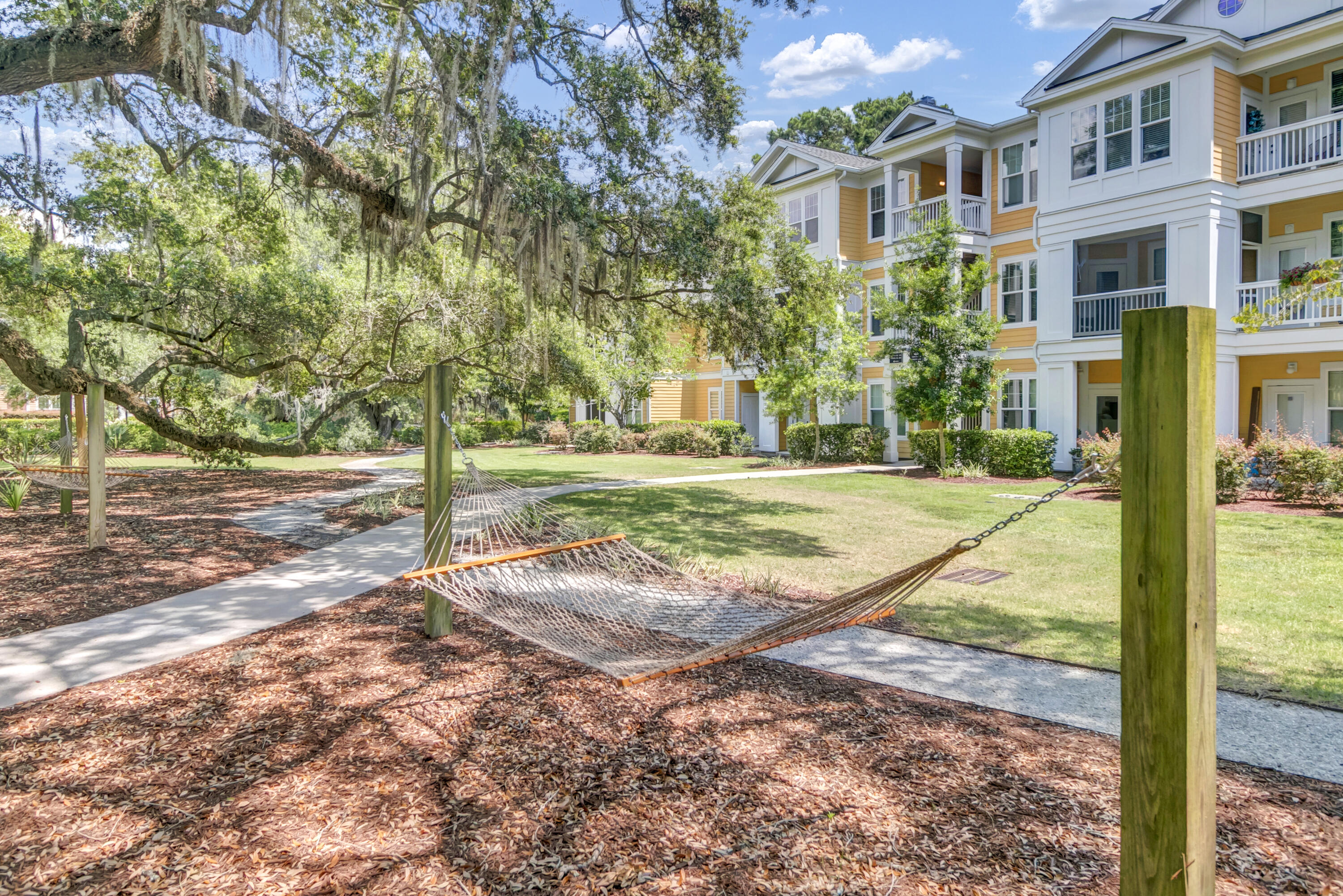 1921 Chatelain Way Mount Pleasant, SC 29464 - Photo 2 of 47 Exterior/hammocks