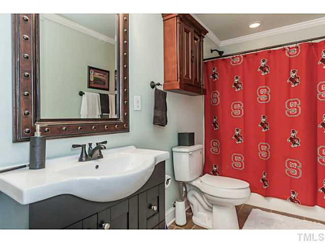 900 Merrie Road Raleigh, NC 27606 - Photo 16 of 19 Photo 16
