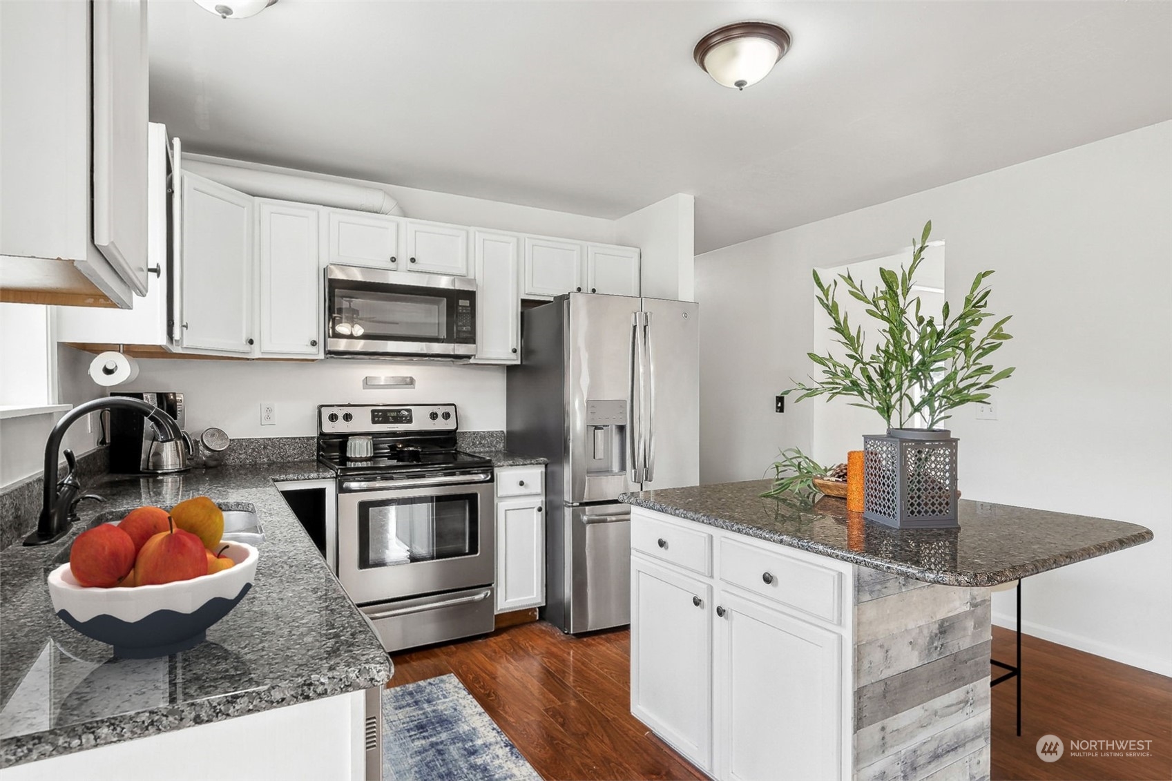 379 Collins Road, Unit 12 Toledo, WA 98591 - Photo 4 of 29