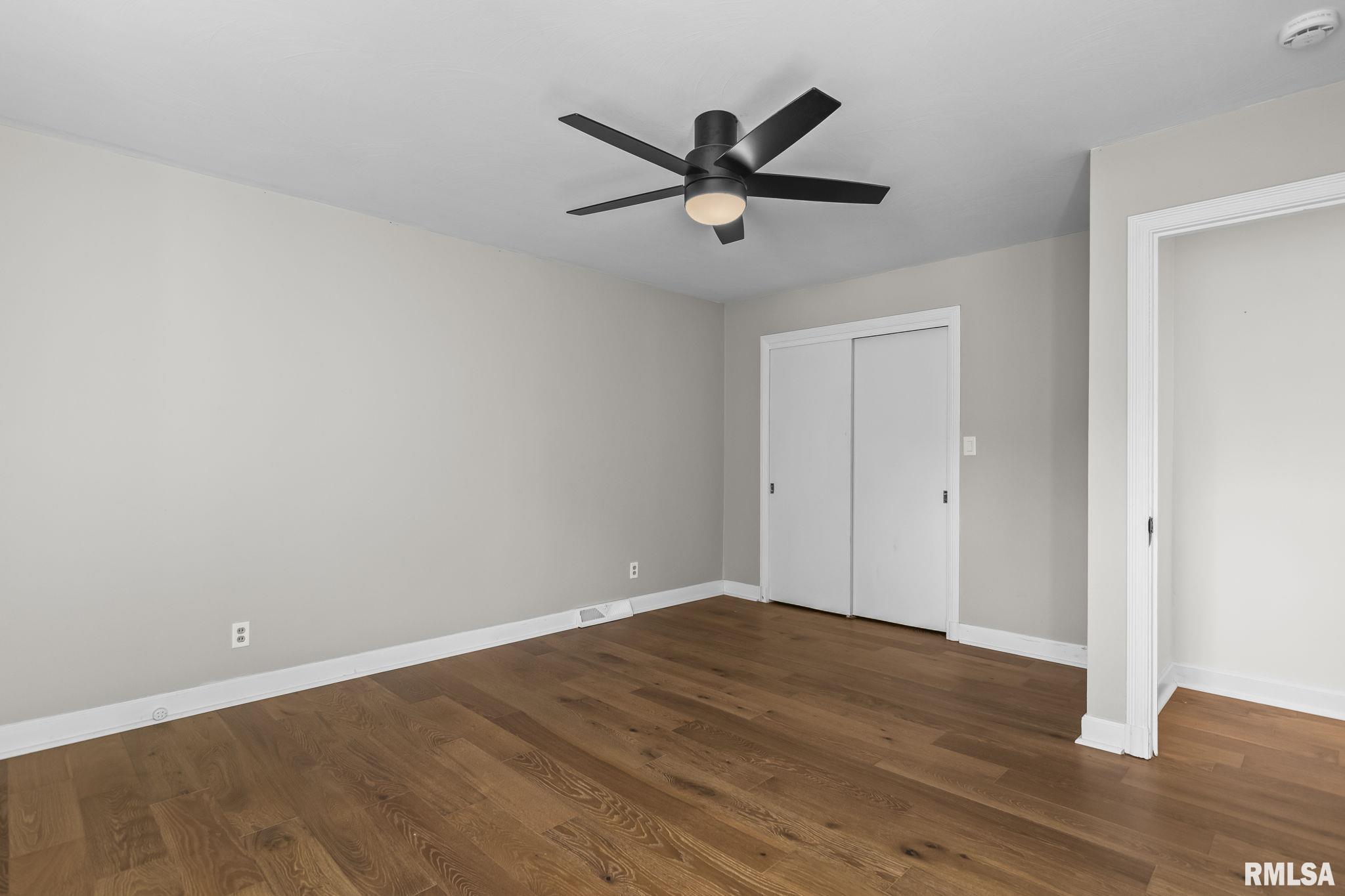 2212 Greenbriar Road Springfield, IL 62704 - Photo 22 of 41
