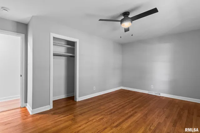 $324,900 | 2212 Greenbriar Road, Springfield, IL 62704