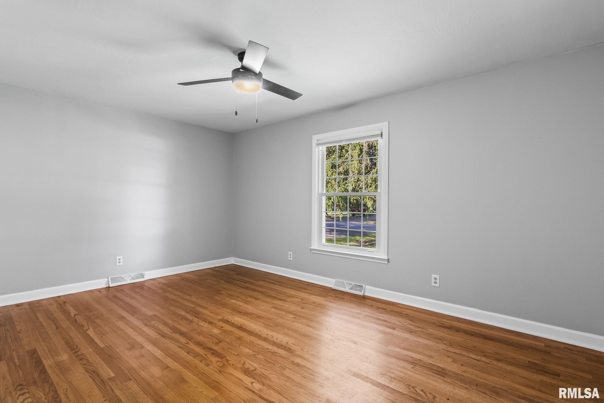 2212 Greenbriar Road Springfield, IL 62704 - Photo 28 of 41