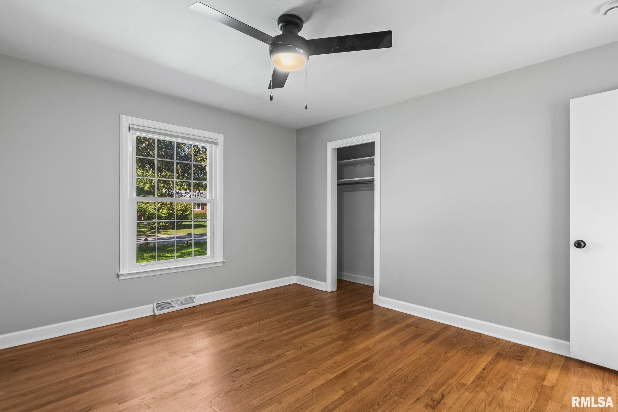 2212 Greenbriar Road Springfield, IL 62704 - Photo 29 of 41