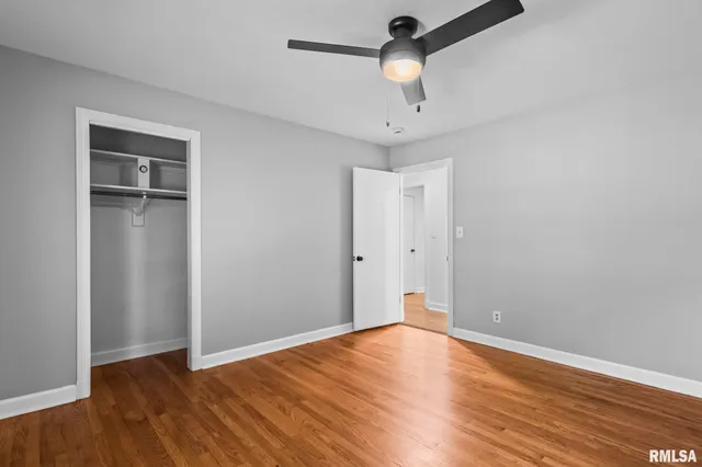 $324,900 | 2212 Greenbriar Road, Springfield, IL 62704