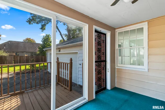 $324,900 | 2212 Greenbriar Road, Springfield, IL 62704