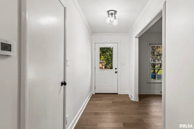 $324,900 | 2212 Greenbriar Road, Springfield, IL 62704