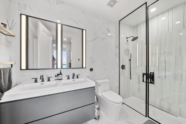 $1,580,000 | 22-43 Jackson Avenue, Unit 6B | Long Island City