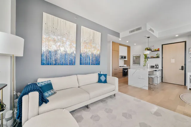 $1,580,000 | 22-43 Jackson Avenue, Unit 6B | Long Island City