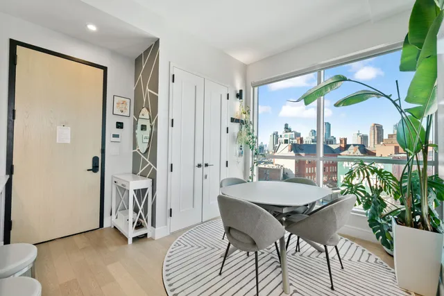 $1,580,000 | 22-43 Jackson Avenue, Unit 6B | Long Island City
