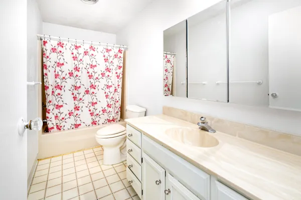 $239,900 | 202 East 7th Street, Unit D, Duluth, MN 55805