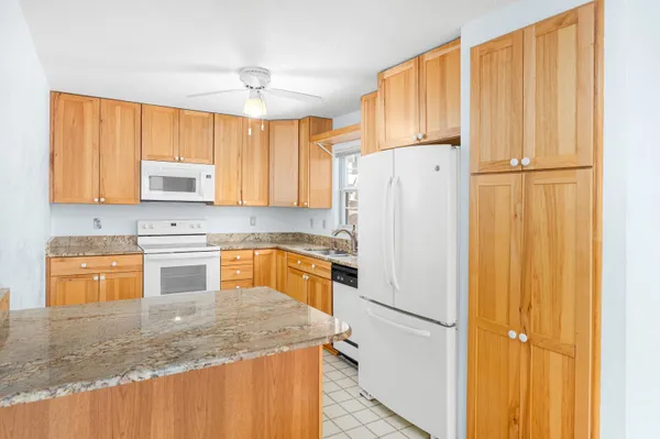 $239,900 | 202 East 7th Street, Unit D, Duluth, MN 55805