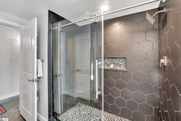 $324,000 | 300 South Street, Unit 230, Simpsonville, SC 29681