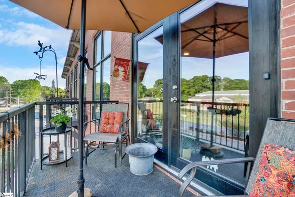 $324,000 | 300 South Street, Unit 230, Simpsonville, SC 29681