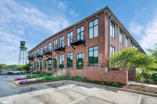 $324,000 | 300 South Street, Unit 230, Simpsonville, SC 29681