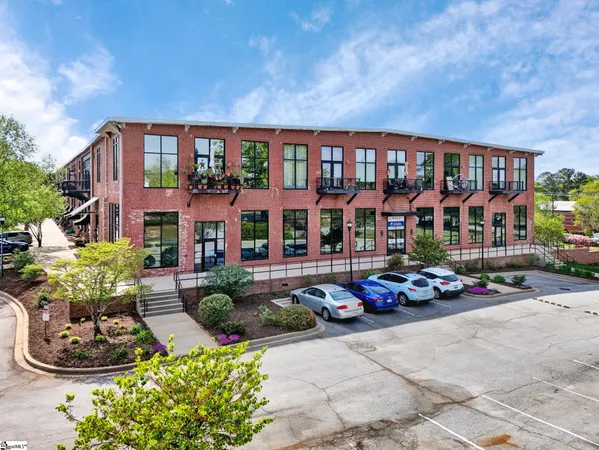 $324,000 | 300 South Street, Unit 230, Simpsonville, SC 29681