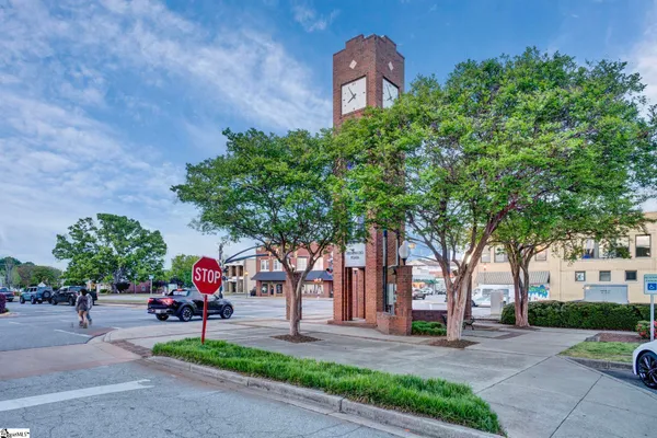 $324,000 | 300 South Street, Unit 230, Simpsonville, SC 29681