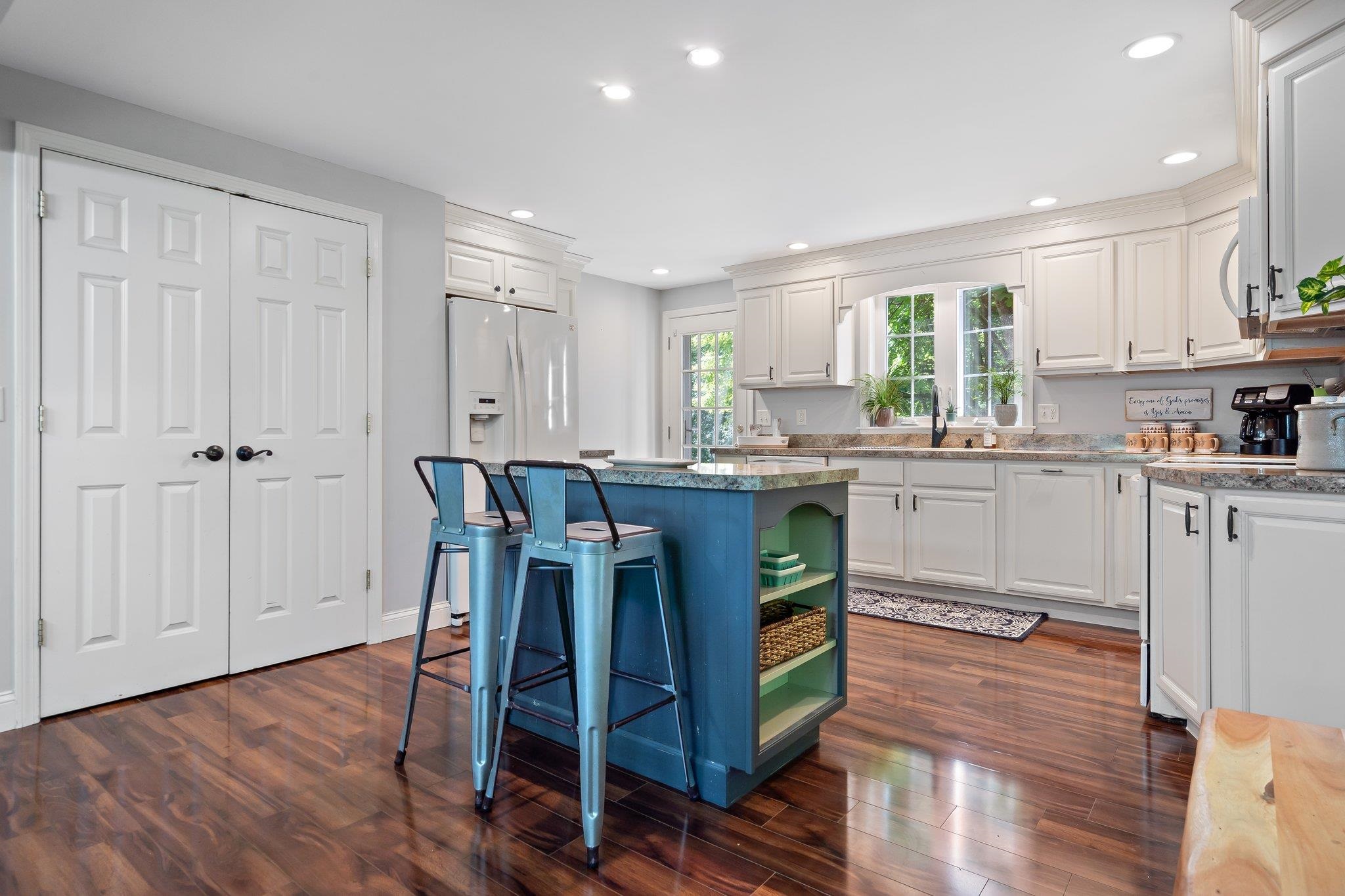 99 Mountain Road Concord, NH 03301 - Photo 4 of 44