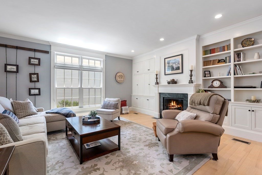 27 Maple Lane, Unit 27 Medfield, MA 02052 - Photo 14 of 42