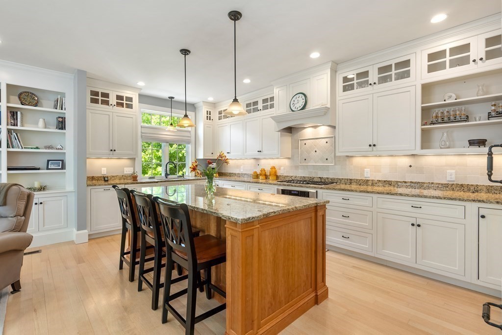27 Maple Lane, Unit 27 Medfield, MA 02052 - Photo 16 of 42