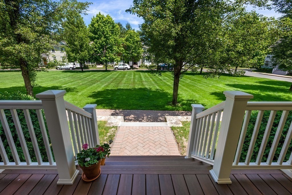 27 Maple Lane, Unit 27 Medfield, MA 02052 - Photo 2 of 42