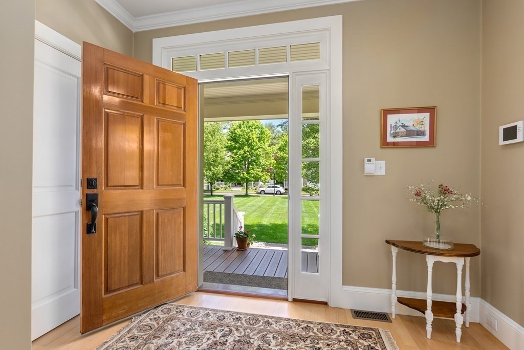 27 Maple Lane, Unit 27 Medfield, MA 02052 - Photo 5 of 42