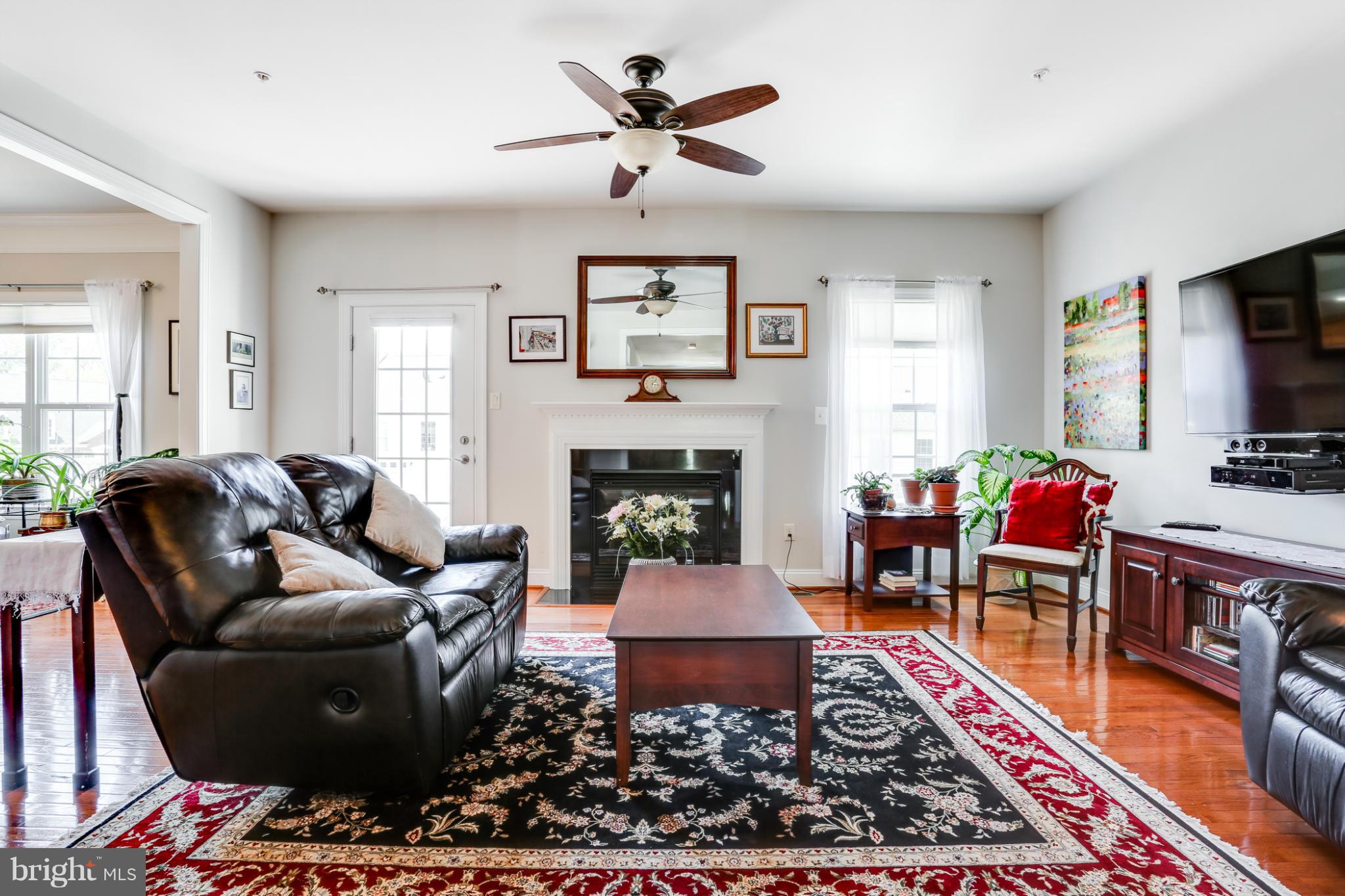 2609 Rockhampton Road Ellicott City, MD 21042 - Photo 6 of 30 Living Room