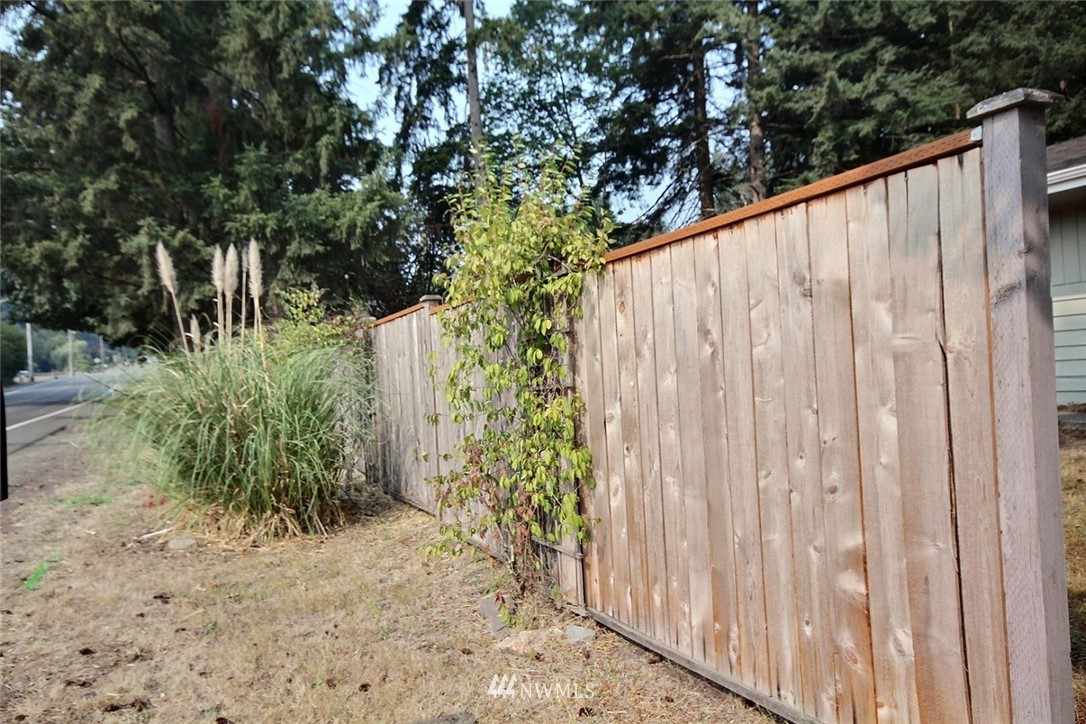 13908 156th Avenue Southeast Renton, WA 98059 - Photo 12 of 14