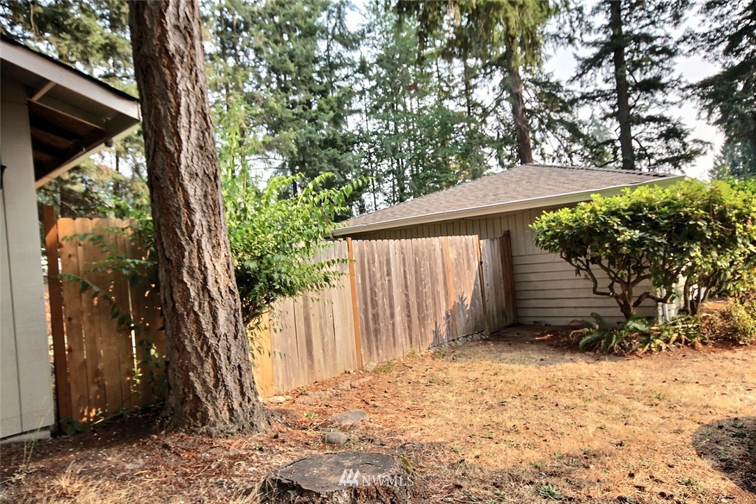 13908 156th Avenue Southeast Renton, WA 98059 - Photo 3 of 14