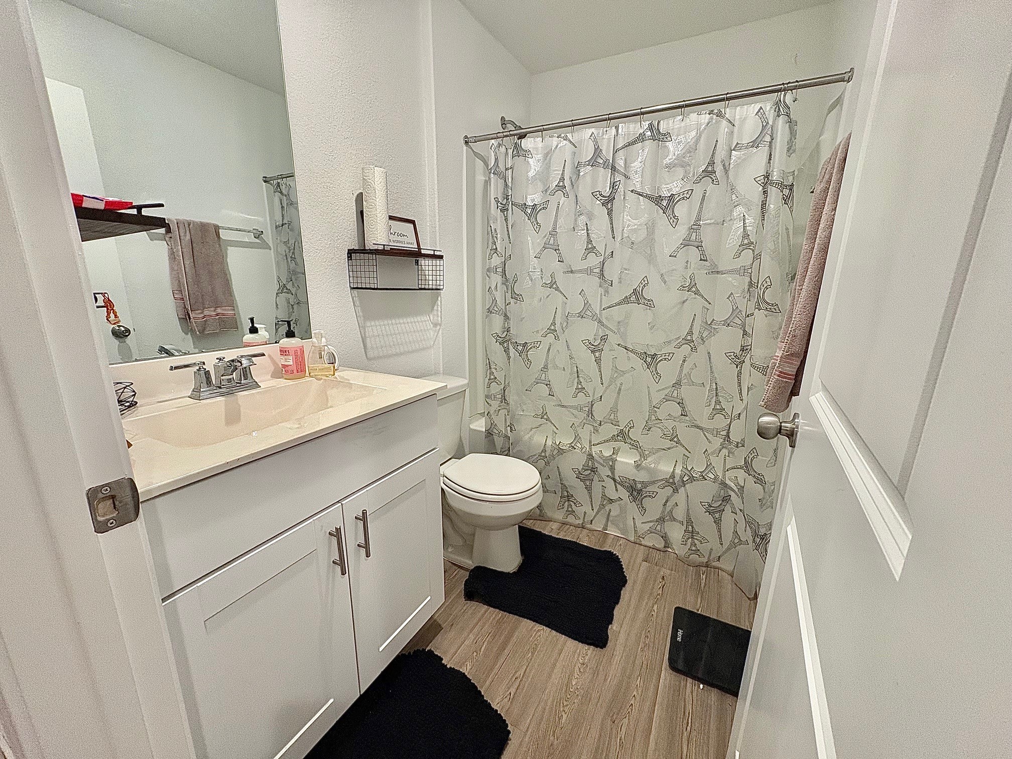 23531 Glenbuck St Spring Spring, TX 77373 - Photo 11 of 16 Bathroom 2