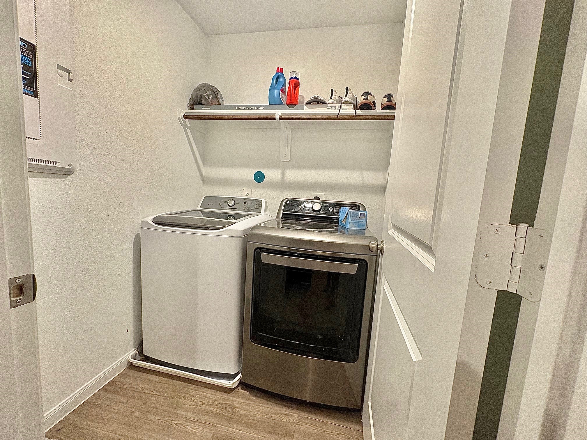 23531 Glenbuck St Spring Spring, TX 77373 - Photo 8 of 16 Washing Room