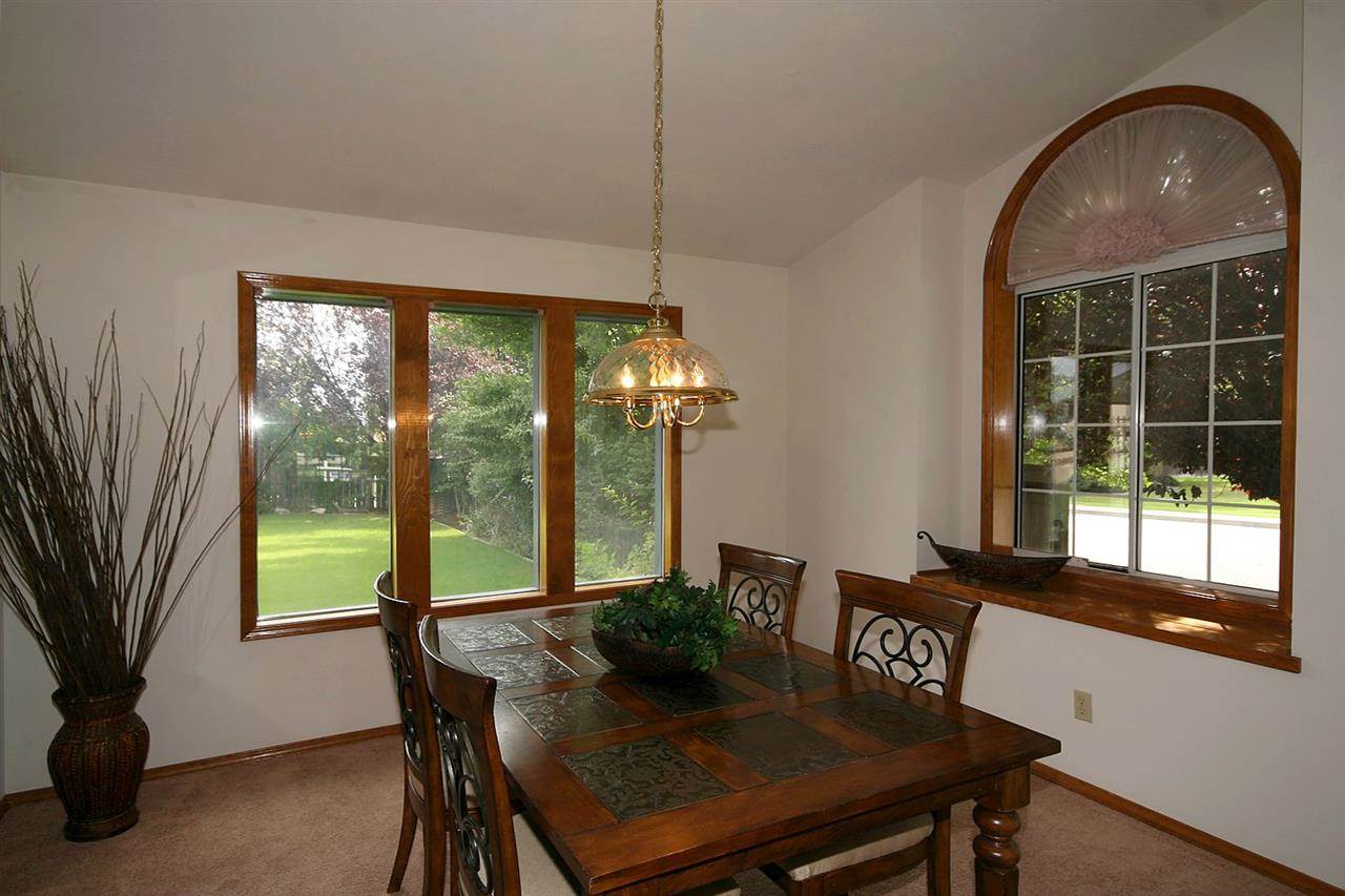 3519 South Whipple Road Spokane, WA 99206 - Photo 4 of 20