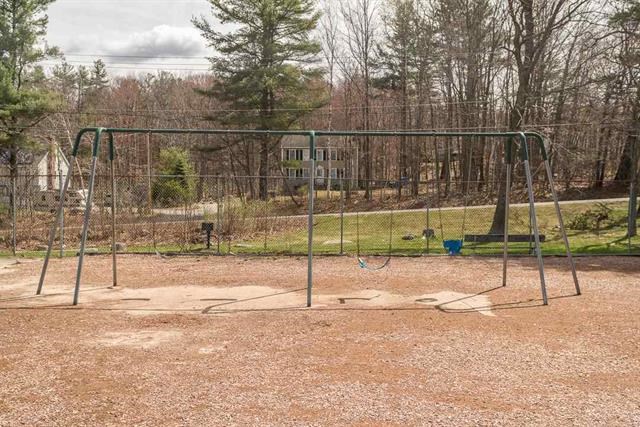 130 Mammoth Road, Unit 7 Hooksett, NH 03106 - Photo 4 of 10