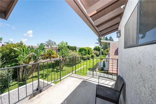 $1,225,000 | 2782 Longwood Court, Costa Mesa, CA 92626