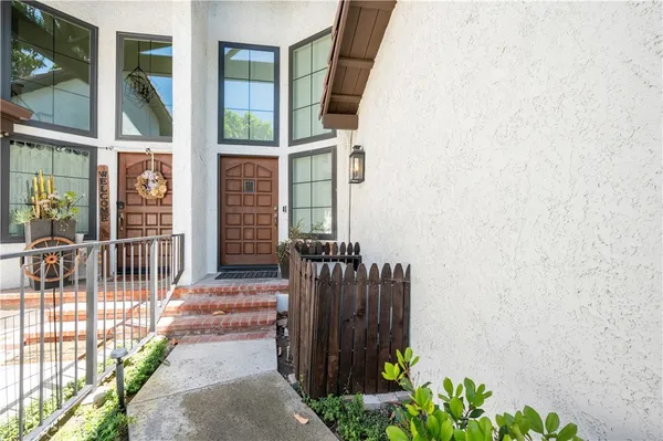 $1,225,000 | 2782 Longwood Court, Costa Mesa, CA 92626