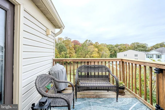 a view of entryway with stairs